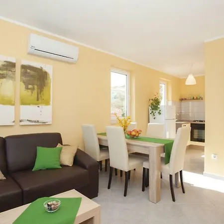 Apartment Lumia, Krk Чижичи